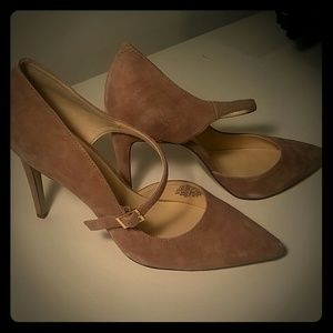 Taupe Nine West heels size 9